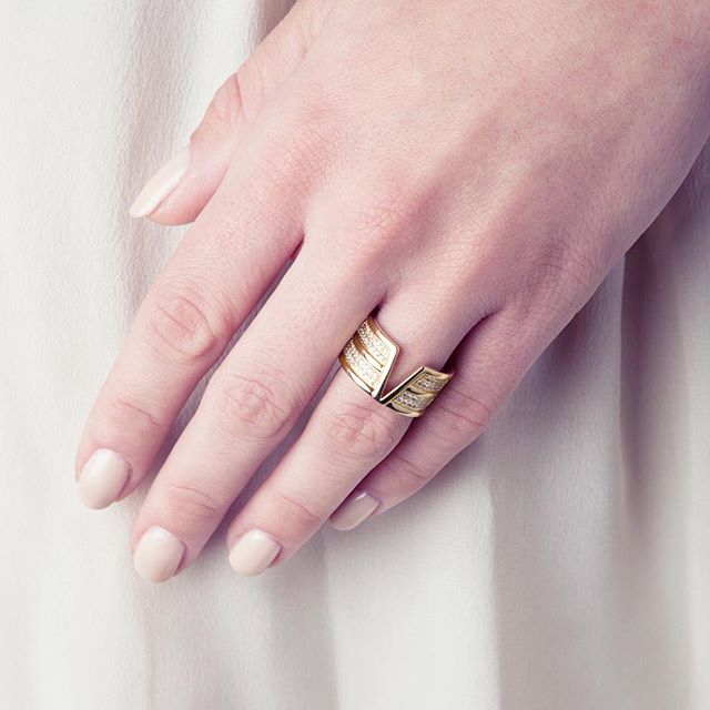 Envie de sublime? Laissez vous tenter par notre bague Vegas  Sublime GOLD ✨