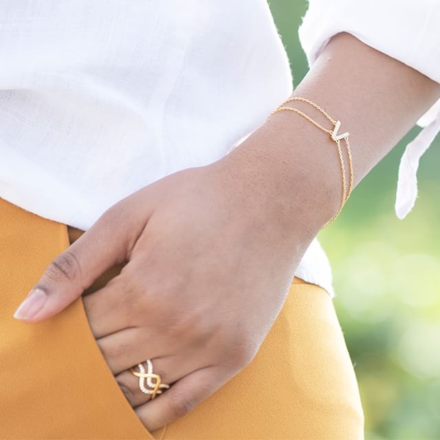 💛 COMME UNE ÉVIDENCE 💛 L'accord parfait d'une bague Sydney et d'un bracelet Vegas...